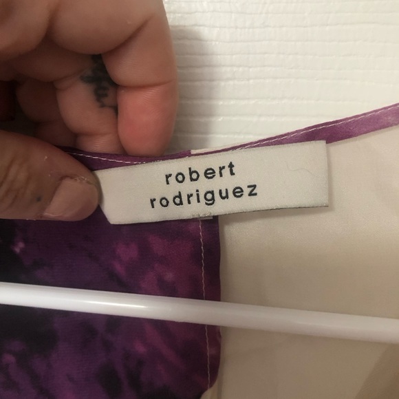 Robert Rodriguez 100% silk orchid blouse - Picture 2 of 6